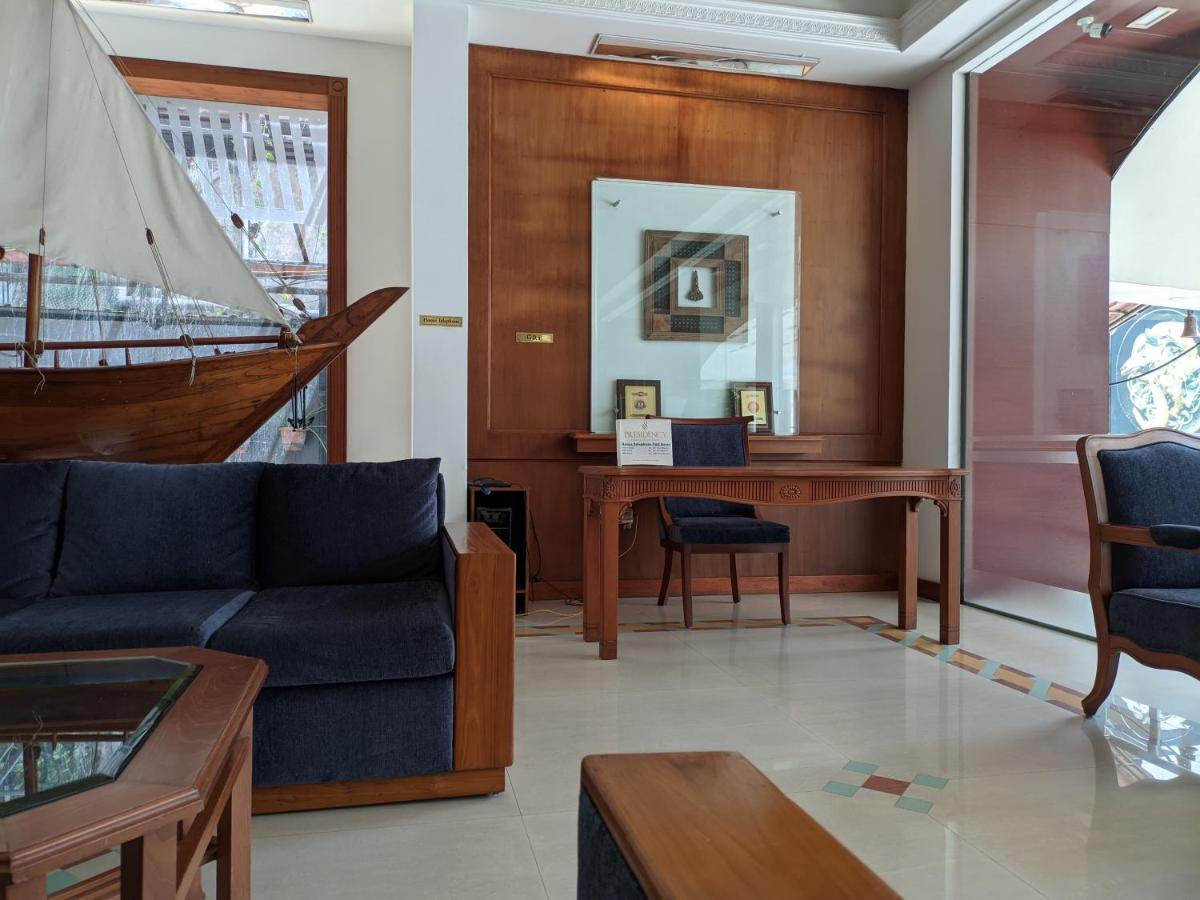 Presidency Kochi City Centre Exterior foto