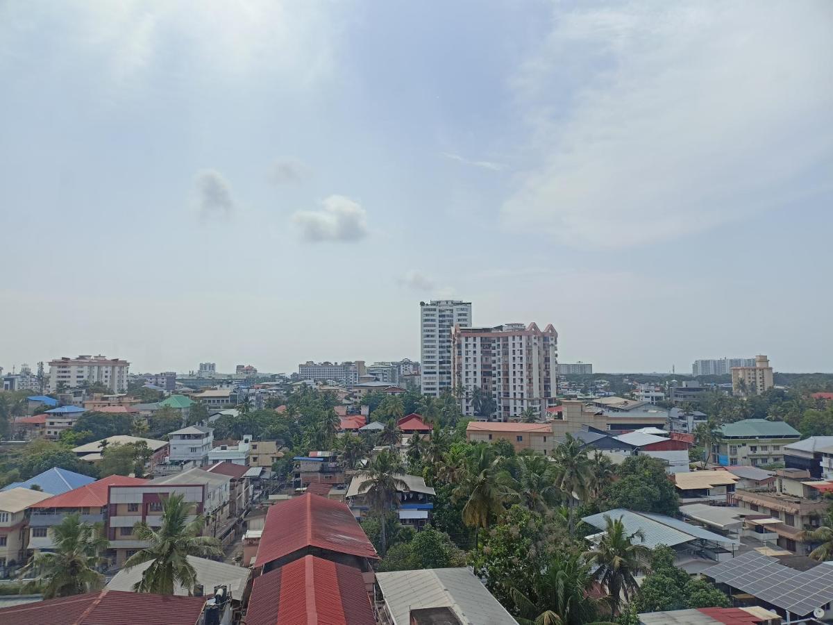 Presidency Kochi City Centre Exterior foto