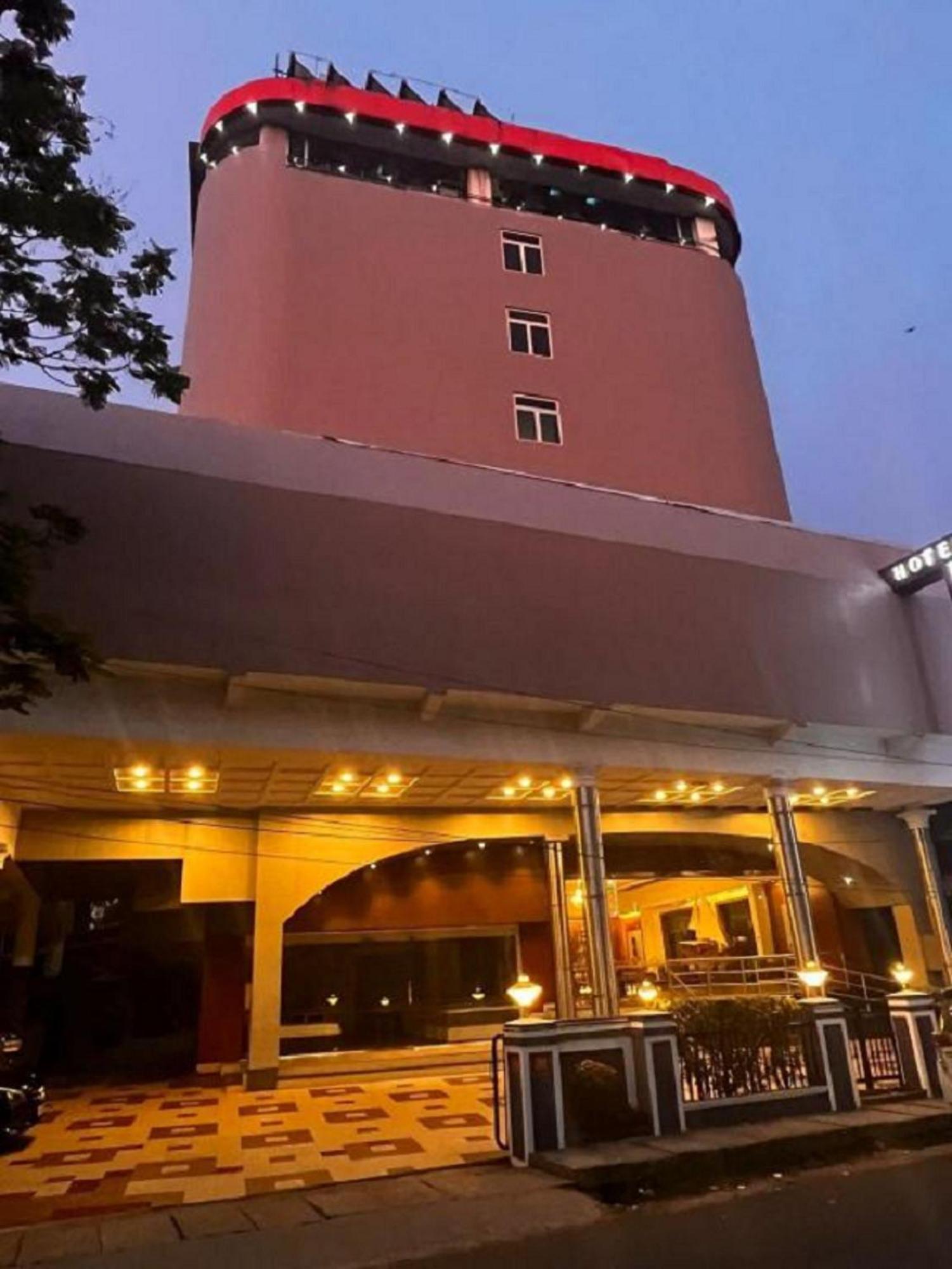 Presidency Kochi City Centre Exterior foto