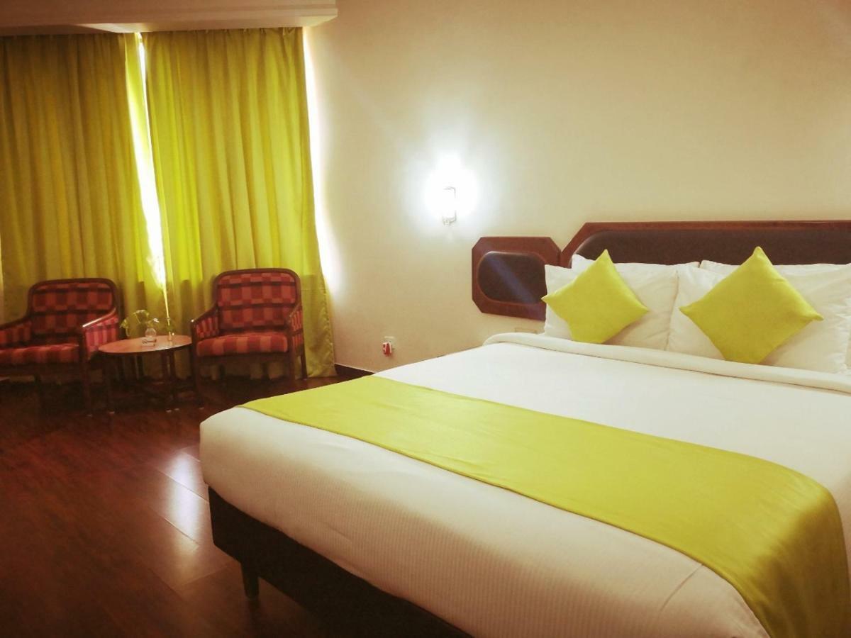Presidency Kochi City Centre Exterior foto