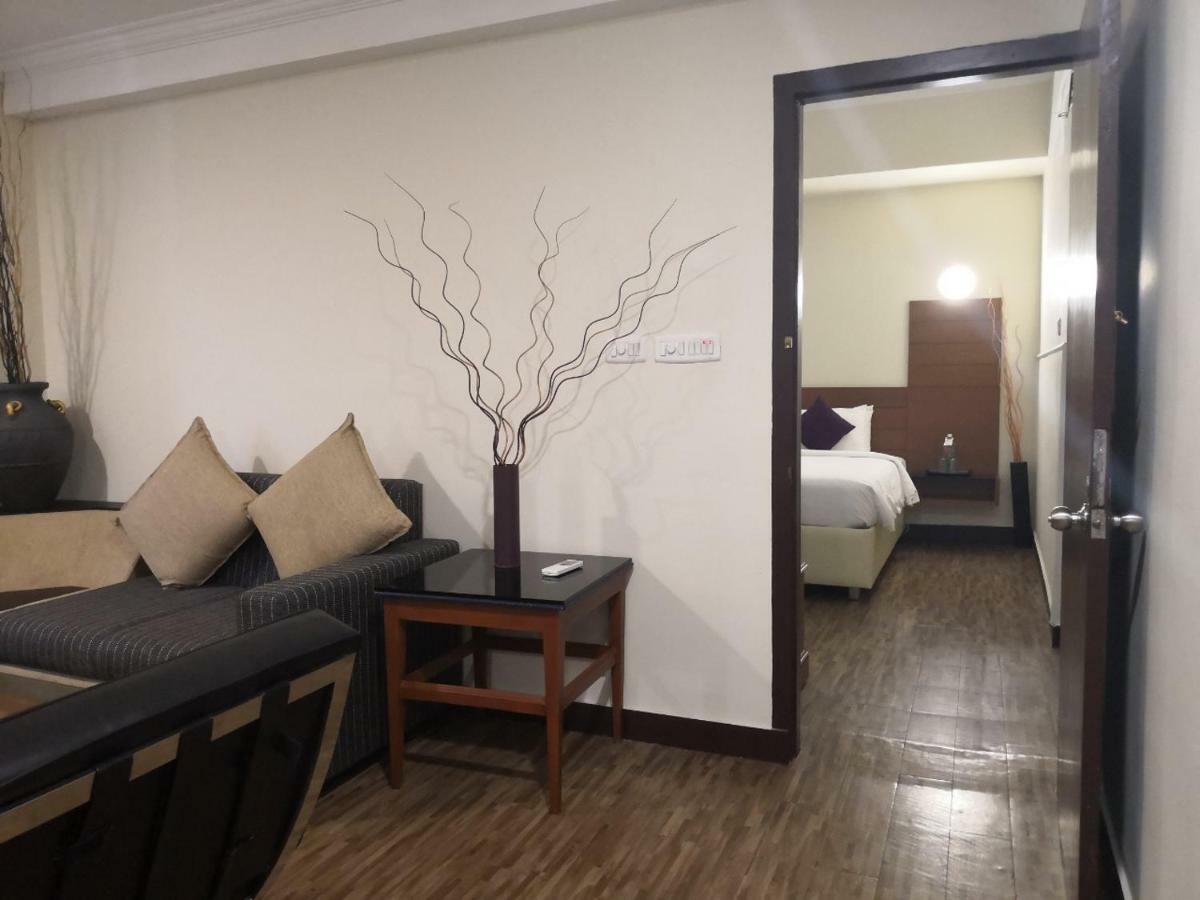 Presidency Kochi City Centre Exterior foto